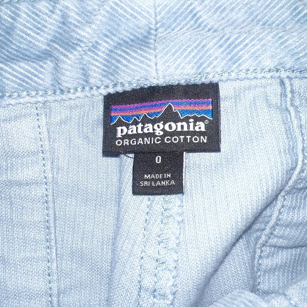 Patagonia organic cotton women’s light blue Corduroy shorts - Picture 9 of 12